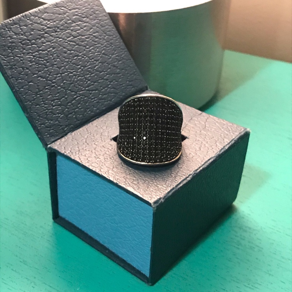 ⭐️FREE⭐️Black Fashion ring see below for details